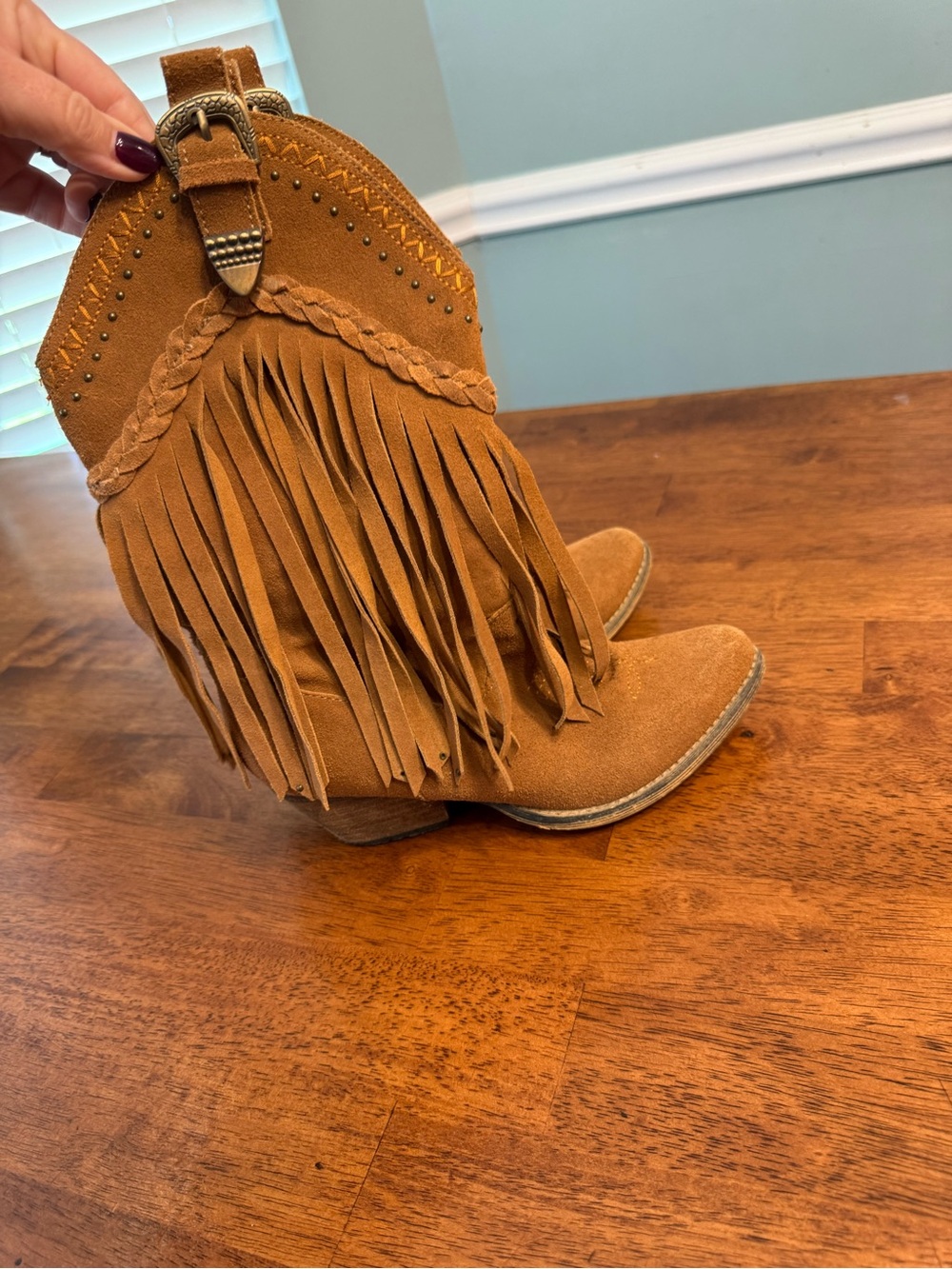 Very Volatile Hillside Fringe Suede Western Cowgirl Boots Tan size 6.5